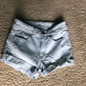 Cute, High-waisted jean shorts!!